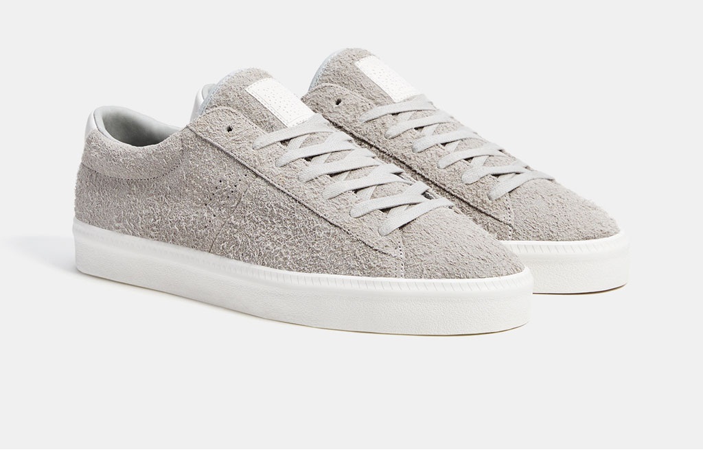 Men's basic leather sneakers with a furry finish